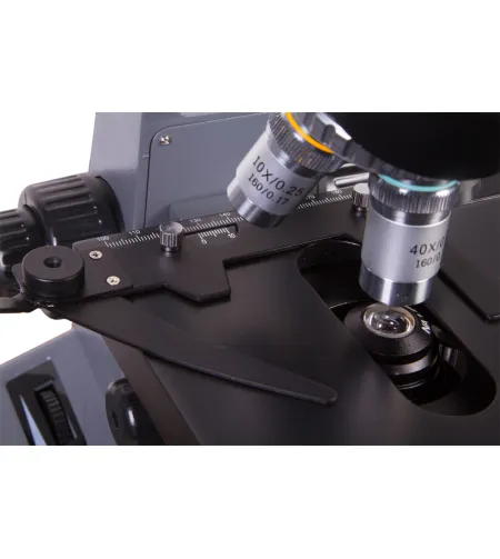 Levenhuk  740T trinoklinis mikroskopas