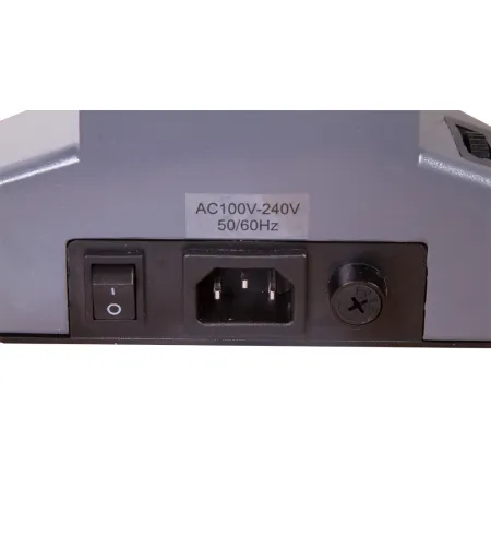 Levenhuk  740T trinoklinis mikroskopas