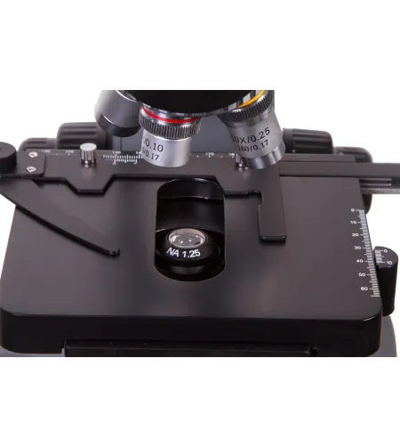 Levenhuk  D740T 5.1M skaitmeninis trinoklinis mikroskopas