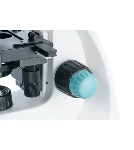 Levenhuk D400T Skaitmeninis trinokulinis mikroskopas