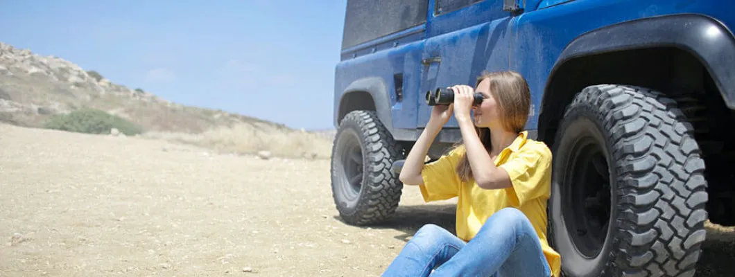 Kā izvēlēties binokli un, kā par to rūpēties