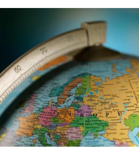 Mokomasis stalo gaublys James Cook italų gamybos