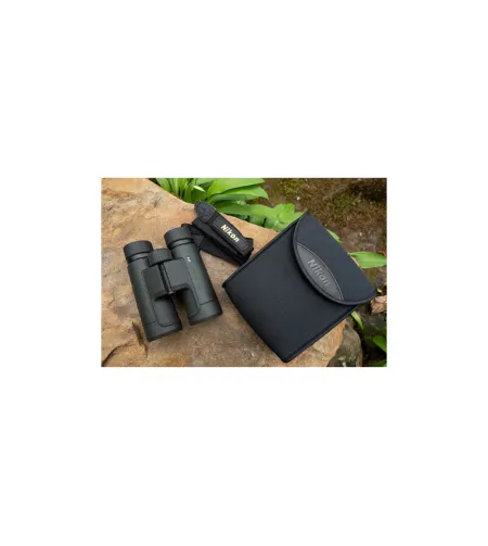 Binoklis Nikon Prostaff P7 10x42