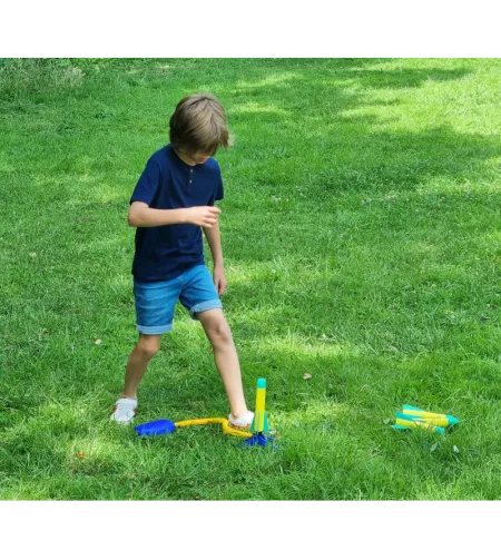 Lidojuma zinātnes eksperts Buki