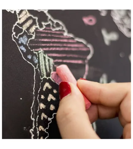 Miss Wood pasaulio žemėlapis, kreidinė lenta, L