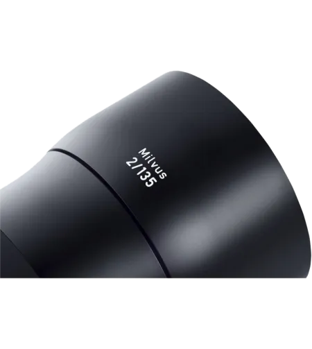 Zeiss Milvus 135mm f/2.0 Nikon F (ZF.2)