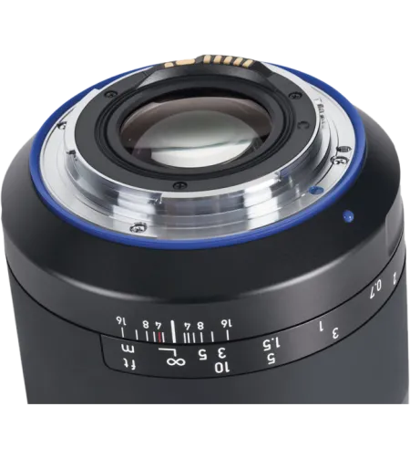 Zeiss Milvus 35mm f/1.4mm Canon EF (ZE)