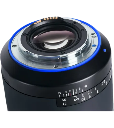 Zeiss Milvus 25mm f/1.4 Canon EF (ZE)